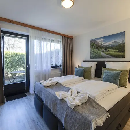 Отель Amaya & *